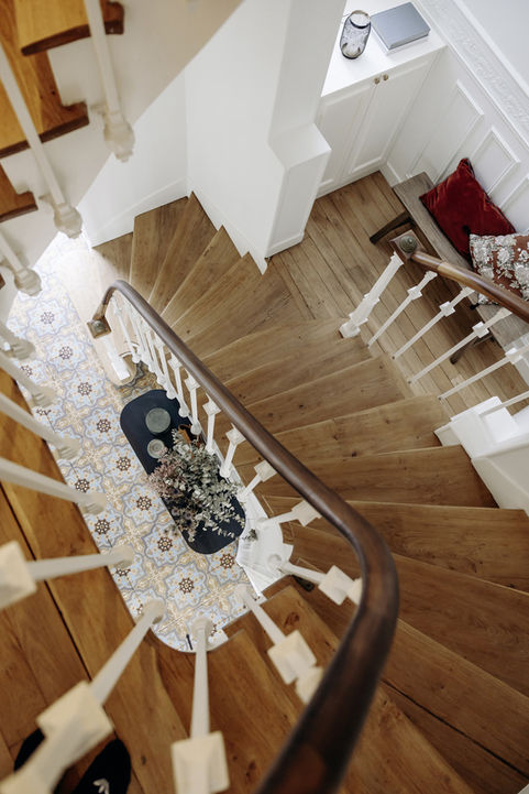 Détail de l’escalier en bois