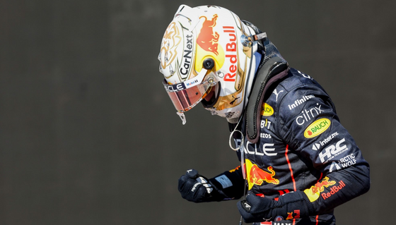 VERSTAPPEN WINS THE HUNGARIAN GRAND PRIX AFTER STARTING TENTH