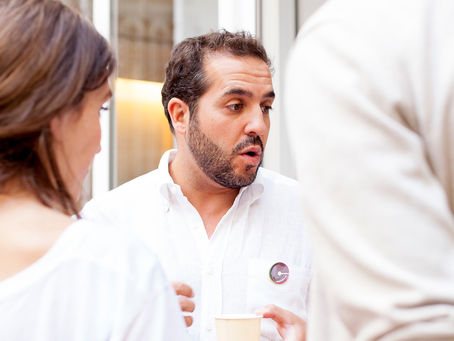 De la Magia al Papel
