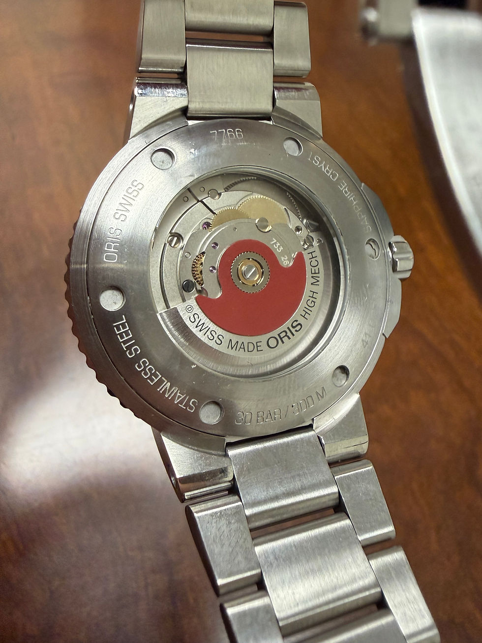 Thumbnail: Oris - Aquis - Red Dial "Cherry" Relief Bezel Men's Dive Watch - Box & Papers