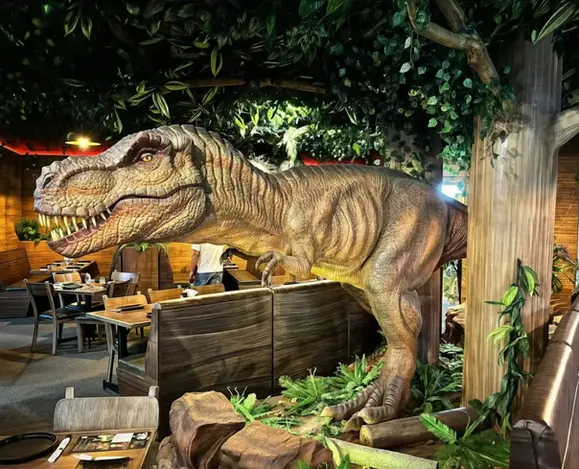 Diseño de mobiliario personalizado para restaurantes temáticos | B&Ö