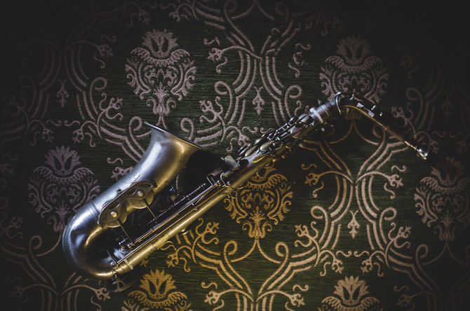 "Diseño de Cafeterías Vintage: B&Ö Reinterpreta la Belleza del Pasado"