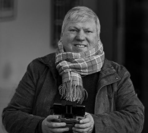 selfie drone zw.jpg