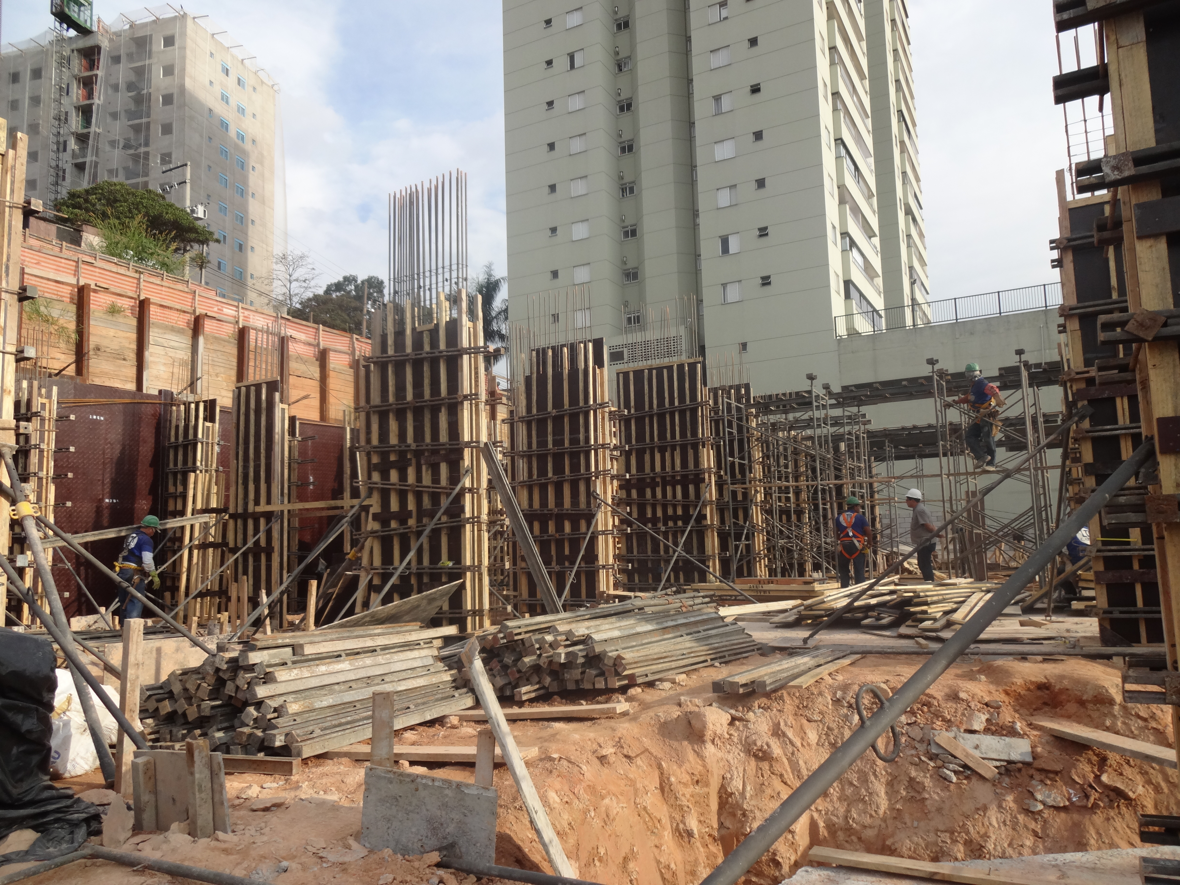 Fechamento dos Pilares - 3° Subsolo