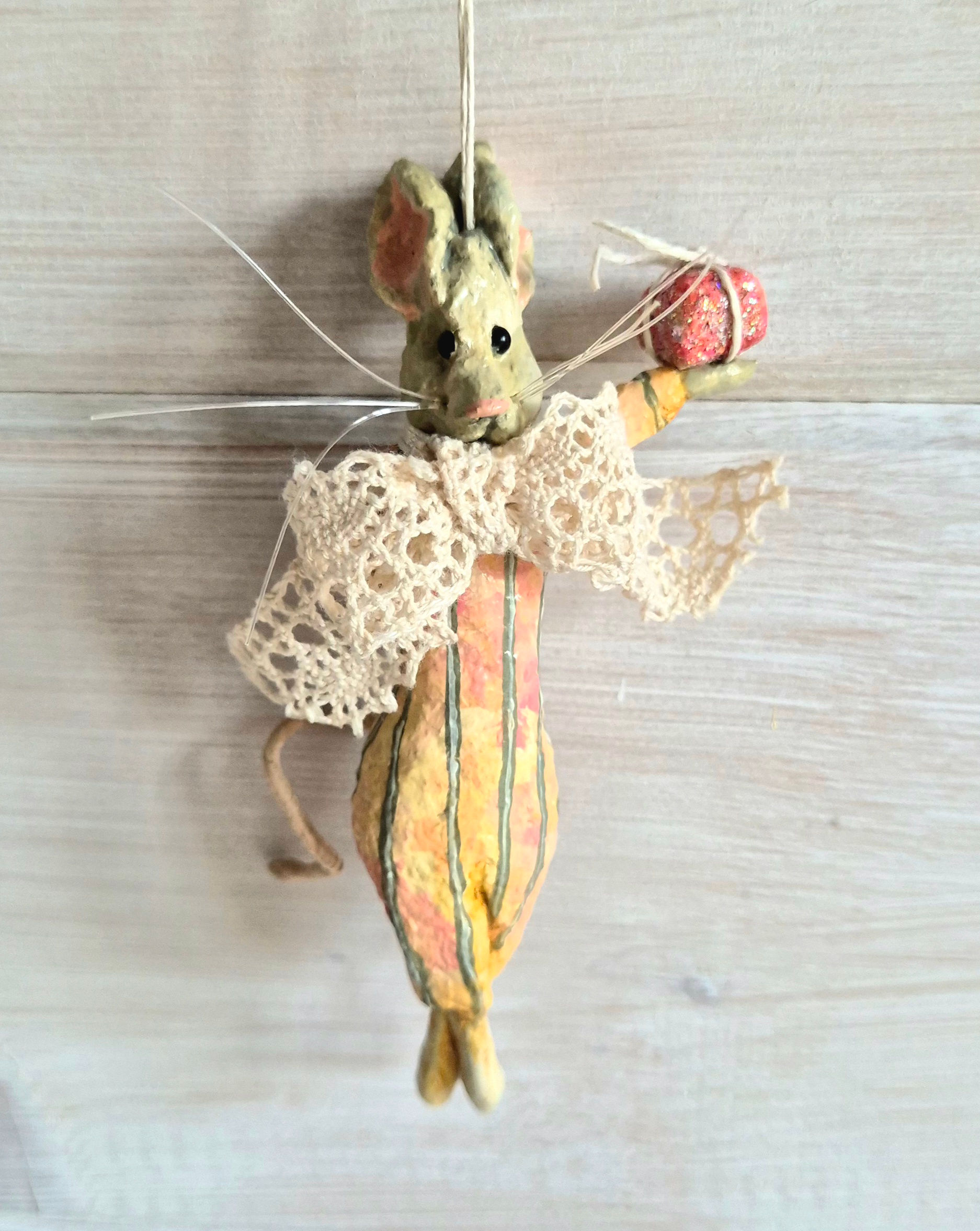 Mice-in-waiting - Tippet - Delicate Collection - Hanging Decoration