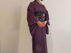 七五三の着物を染め直し、仕立て直しで大人用に着こなす女性