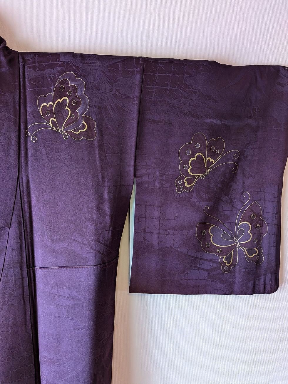 着物染め直し技術の前後比較。色褪せや色柄の変更例。