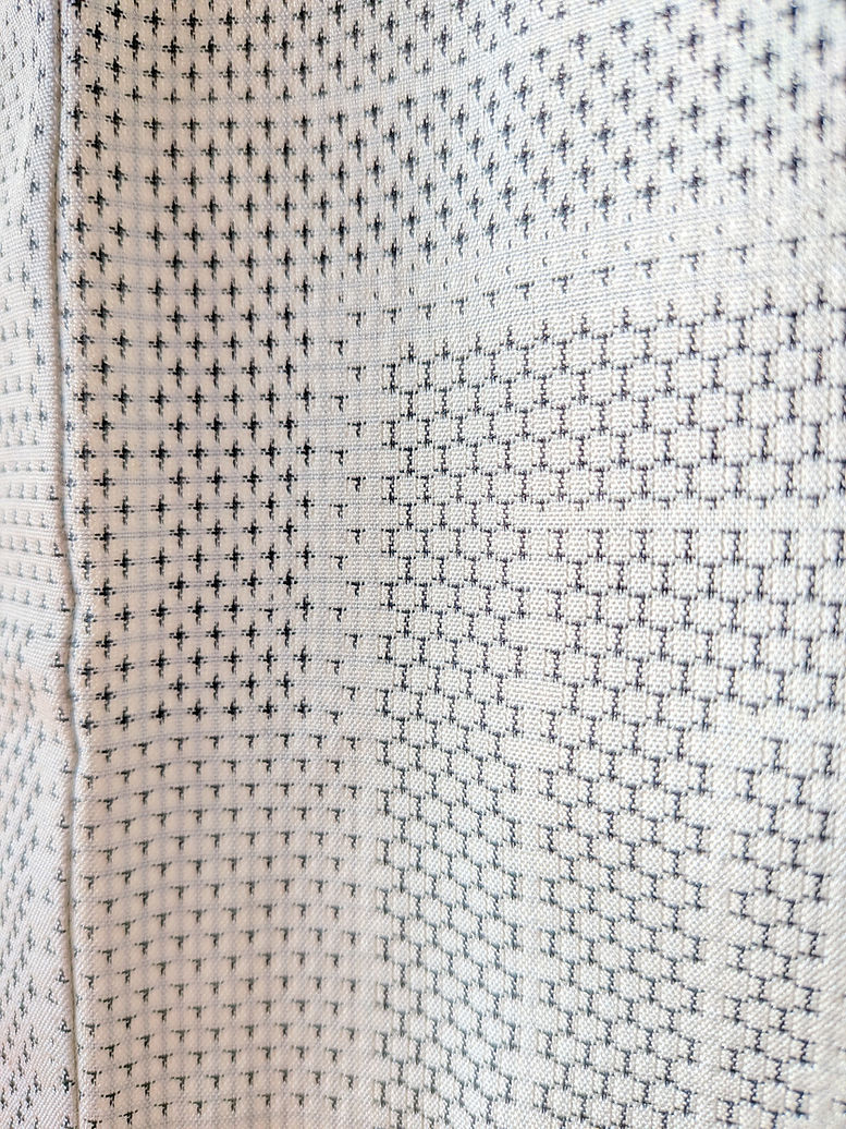 white-oshima-tsumugi-silk-coat-minimalist-luxury-passioneer (4).jpg