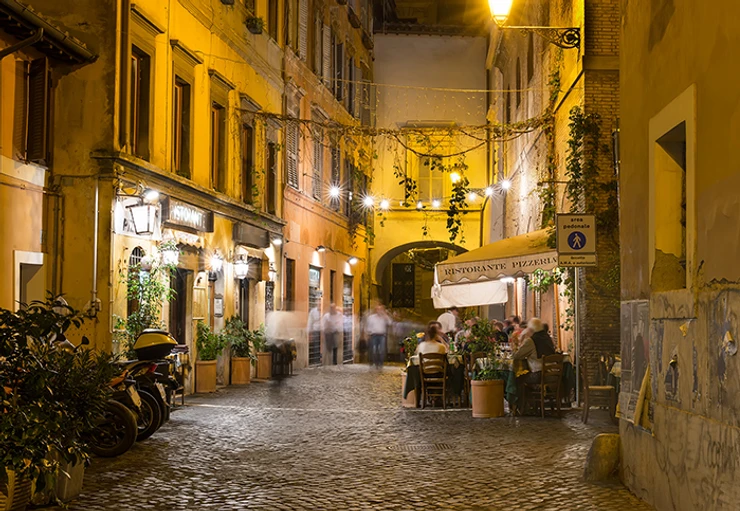 Picture postcard Italian dining