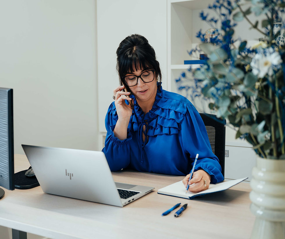 Nancy aan het werk
