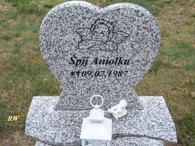 Nagrobek z aniolem 