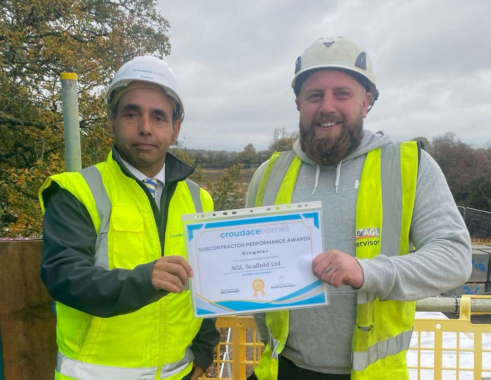 Scaffolding team win 'Contractor of the Month' for Croudace Homes