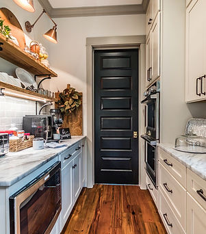 8 Kitchen.jpg