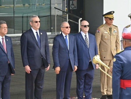 Crise en Haïti : Luis Abinader et trois anciens chefs d’État dominicains appellent à une intervention en Haïti