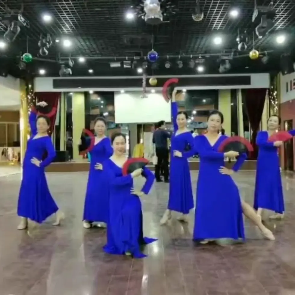 Thumbnail: Modern Ballet Dance Performance Dance Dress