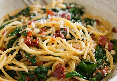 Spaghetti with Sun Dried Tomatoes and Spinach