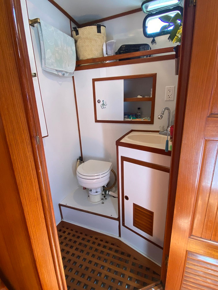 Thumbnail: 1984 41' PT Tri cabin trawler