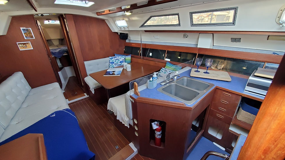 Thumbnail: 1984 34' Hunter Sloop