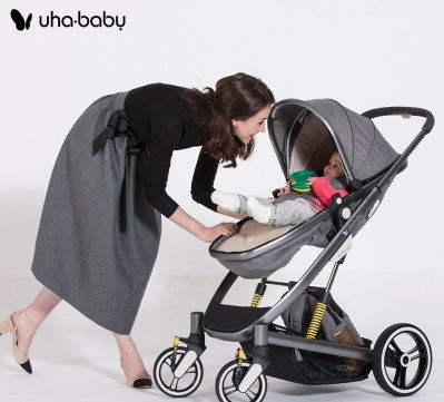 Миниатюра: Детская коляска 2в1 фирмы Uhababy