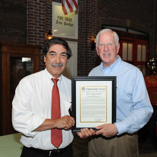 Congressman Mike Thompson awarded Gustavo with the American Dream Award, 2017