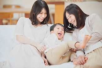 笑顔の親子