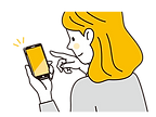 スマホを操作する女性