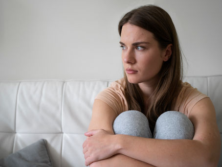 Cuando no te crees tu lugar: el síndrome del impostor y la herida de no sentirse suficiente