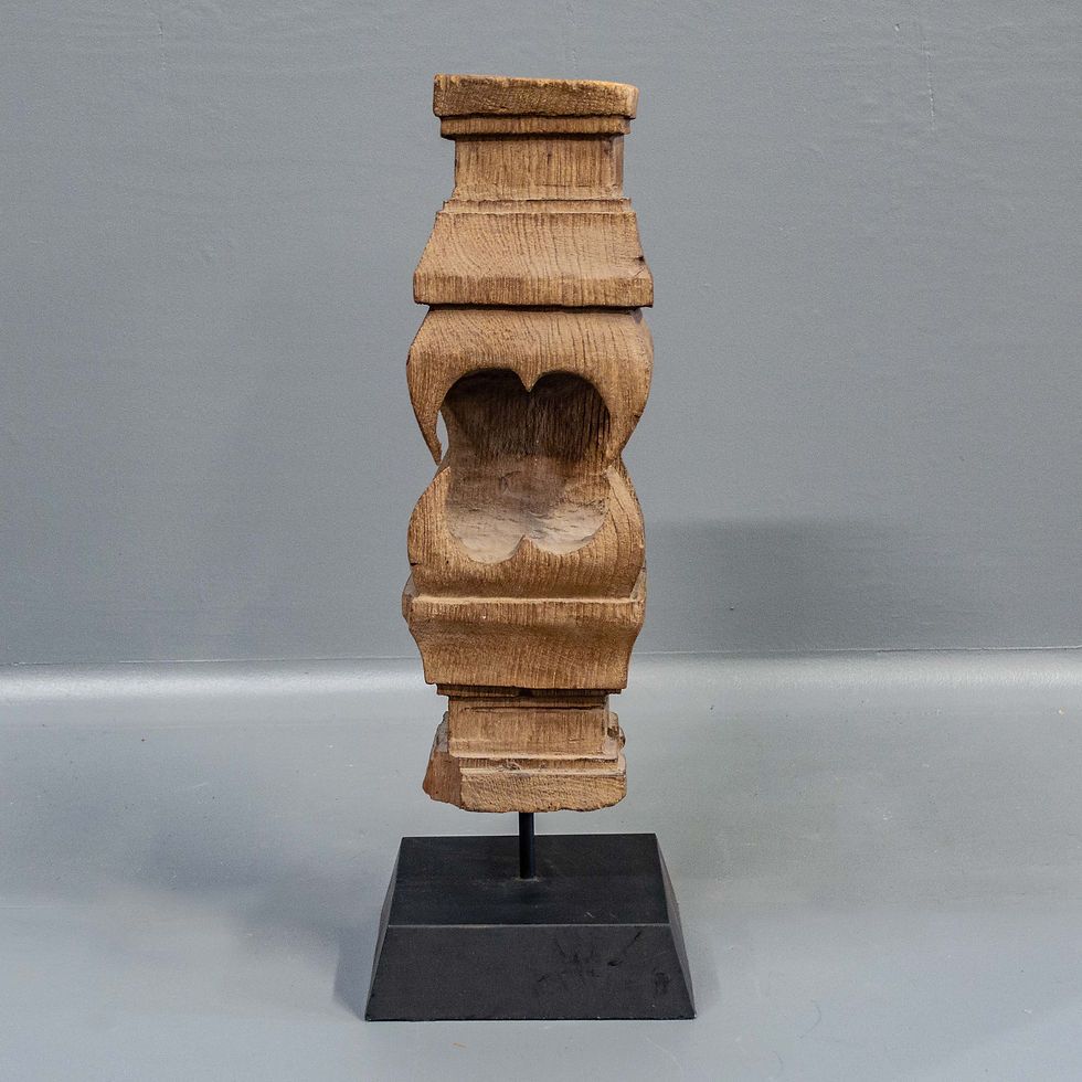Thumbnail: Antique Carved Architectural Remnant