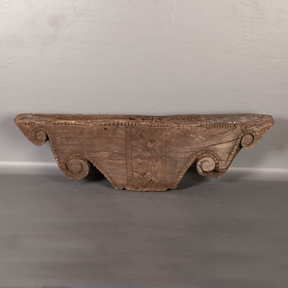 Thumbnail: Wooden Corbel