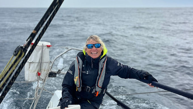 Wendy Tuck and Meg Niblett love TeamO lifejackets!