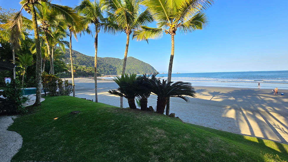 Casa Pé na Areia Condomio Iporanga - Externo (1).jpg