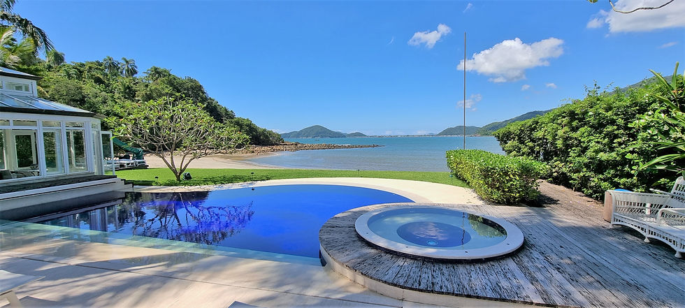 Casa Pé na Areia a Venda Condomínio Iporanga