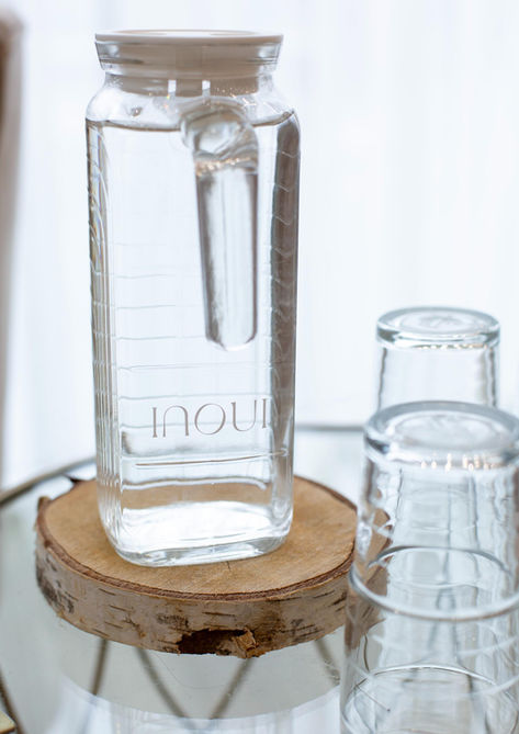 Espace d’accueil du salon VIP pour essayage de robe de mariée