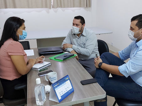 Banco Sicred busca parceria com a Prefeitura para oferecer linha de crédito consignado