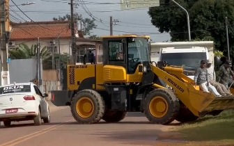 Prefeitura de Xapuri executa "Operação Tapa Buracos" nas ruas de Xapuri