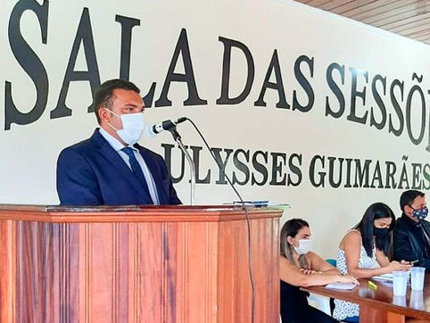 Prefeito prestigia primeira sessão ordinária da Câmara e prega unidade e harmonia entre os poderes