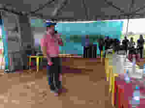 Prefeito Ederaldo Caetano faz abertura do evento Dia de Campo em Acrelândia