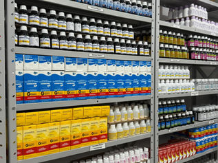 Farmácia Municipal de Brasiléia tem estoque renovado e entregou mais de 250 mil medicamentos à população entre janeiro e fevereiro de 2026