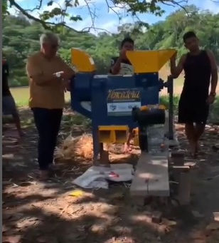 Entrega de equipamentos na comunidade Jaminawá
