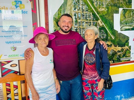 Reconhecimento e Gratidão: Prefeito Naudo Ribeiro recebe e celebra servidoras dedicadas