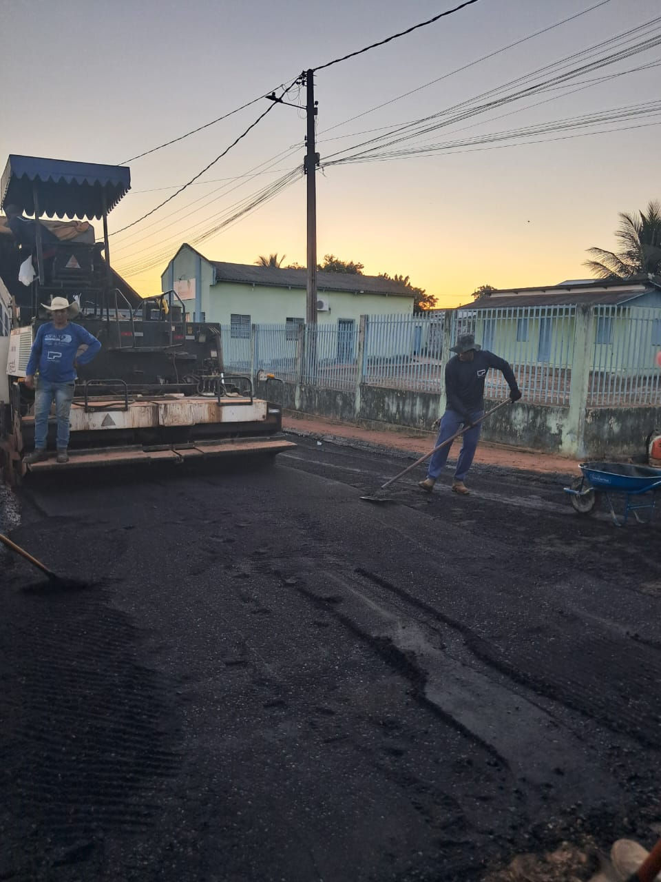 Prefeitura inicia pavimentação asfáltica na rua Canário, em Sena Madureira