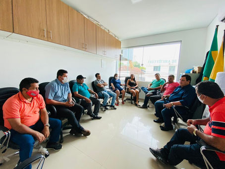 Vereadores se reúnem para planejar as primeiras ações de trabalho, em Tarauacá
