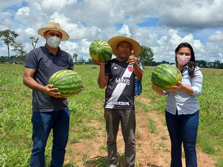 Prefeita Rosana Gomes visitou o Projeto de Assentamento Baixa Verde