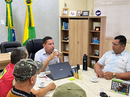 Prefeito Jerry Correia recebe vereadores e representantes da comunidade do Museu para tratar sobre melhorias no ramal