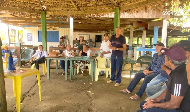 PREFEITO GRAIA FAZ REUNIÃO COM ASSOCIAÇÕES DE PRODUTORES RURAIS E SINDICATO EM BUSCA DE POTENCIALIZAR AS POLÍTICAS PÚBLICAS NA ZONA RURAL