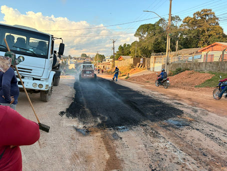 Prefeitura inicia pavimentação asfáltica na estrada Xiburema, em Sena Madureira