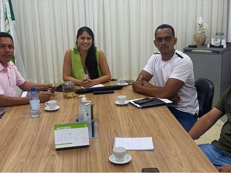Prefeito Jerry Correia visita escritório de projetos da Amac para regularização do cemitério municipal