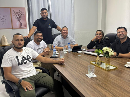 Câmara Municipal realiza reunião de alinhamento e planejamento da comunicação para 2026