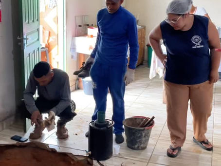 Secretaria de Obras realiza reparo emergencial em rede de esgoto em Manoel Urbano