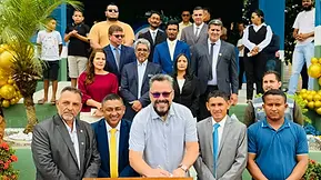 Vereadores participam de desfile cívico e reforçam apelo pela abertura da estrada de Porto Walter